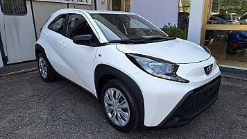 TOYOTA AYGO X